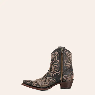Circle G By Corral Women's Black Stitched Snip Toe Cowboy Booties