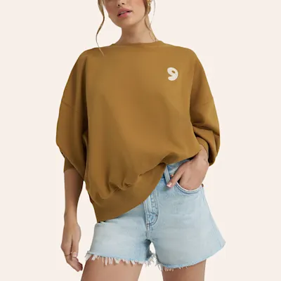 Lainey Wilson x Wrangler Hearts Dreams Jeans Sweatshirt 2 Lainey Wilson x Wrangler Hearts Dreams Jeans Sweatshirt