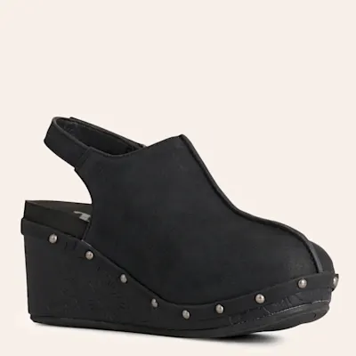 Very G Women's Miranda Black Floral Embossed Leather Wedge Sandals